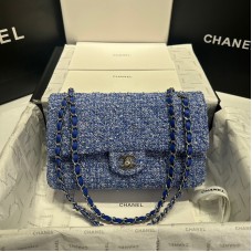 Chanel Classic Flap Medium Size 25.5cm Shoulder Bag A1112