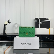 Chanel Classic Flap New Medium Size 23cm Caviar Leather Gold Hardware Shoulder Bag A1117